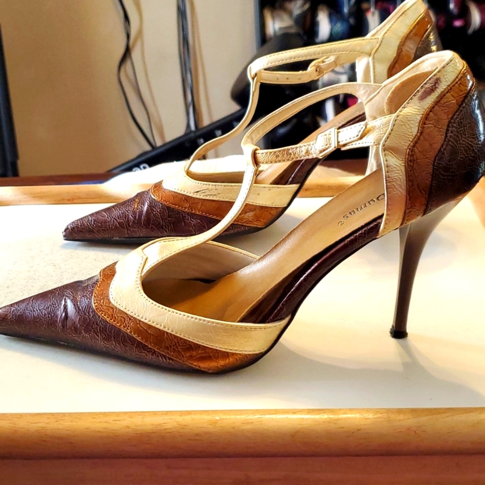 Ladies shoes